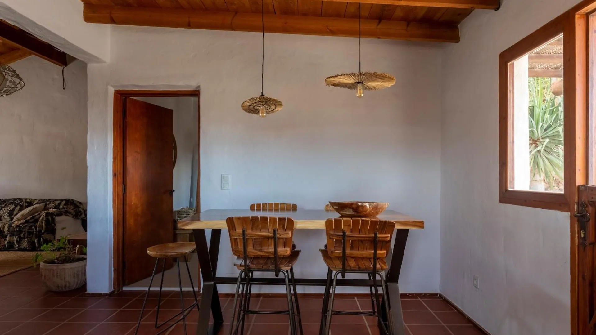Rustic Chalet With Pool In Lajares Center 0*,